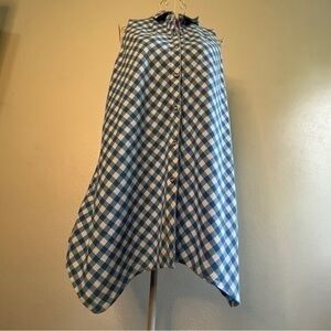 Rafaella Weekend blue/white sleeveless, button-down swing blouse. Sz M. EUC.